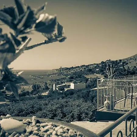 Verdemare לינה וארוחת בוקר מקארי